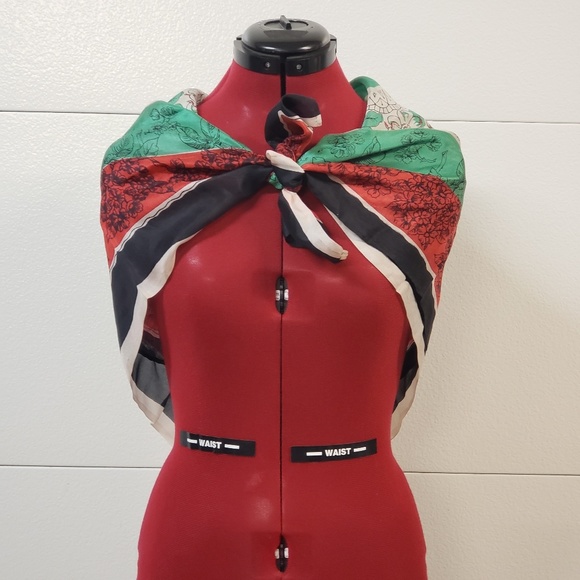 Vintage Silk 32" x 36" Wrap Around Scarf Green Red - Picture 3 of 8